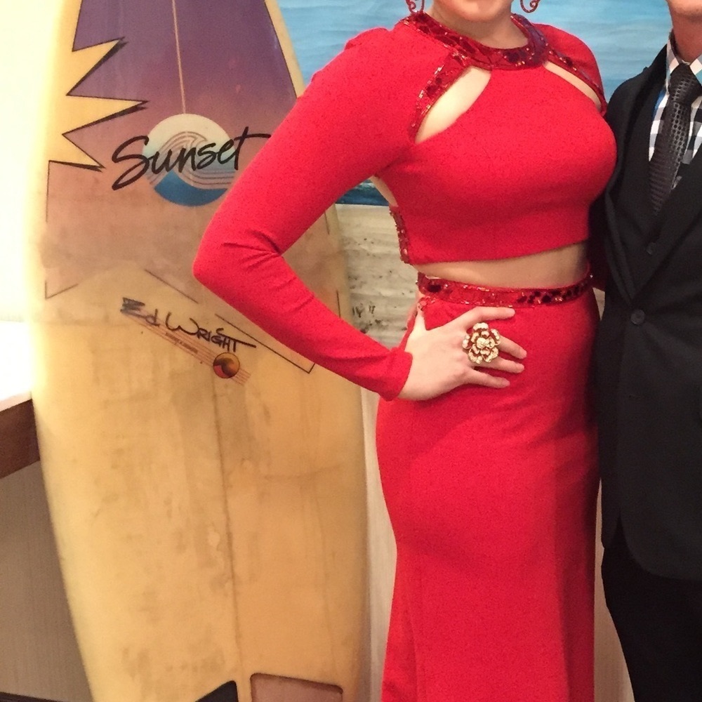 Sherri Hill Red Knit 2 Piece Gown Size 8